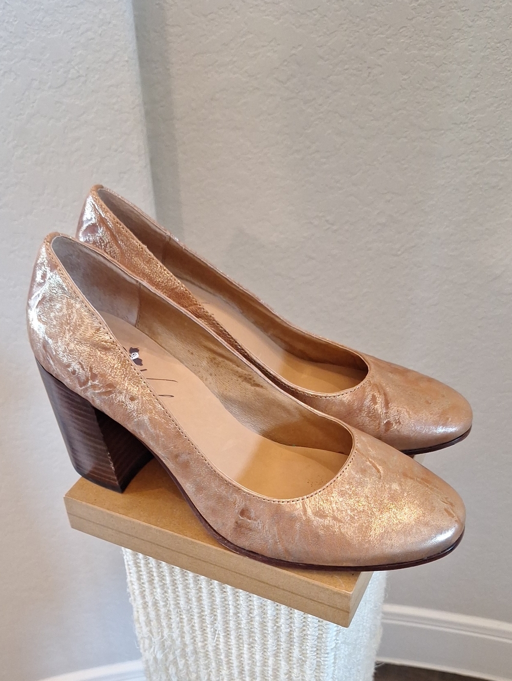 Patricia Nash Rose Gold Leather Anita Block Heel Shoes Size 8.5